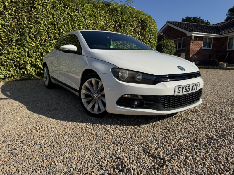 2009 Volkswagen Scirocco 2.0 Tsi Gt in White — image 1