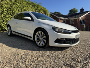 2009 Volkswagen Scirocco 2.0 Tsi Gt in White — image 3