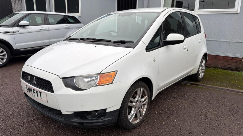 2011 Mitsubishi Colt 1.3 Cz2 Auto Euro 5 5dr in White — image 1