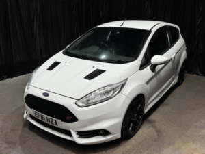 2016 Ford Fiesta 1.6t Ecoboost St-2 Euro 6 3dr in White — image 3
