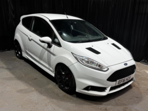 2016 Ford Fiesta 1.6t Ecoboost St-2 Euro 6 3dr in White — image 6