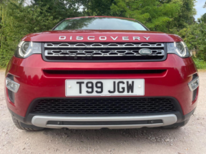 2017 Land Rover Discovery Sport 2.0 Td4 Hse Luxury Auto 4WD Euro 6 (s/s) 5dr in Red — image 5