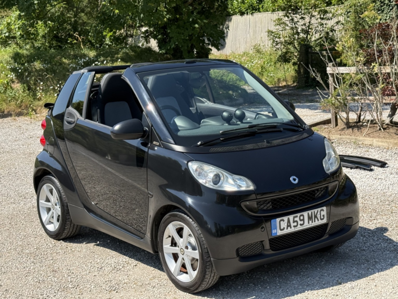 2010 Smart Fortwo 1.0 Mhd Pulse in Black — image 1