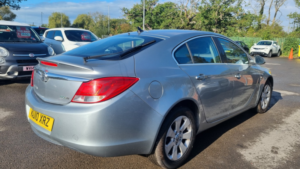 2010 Vauxhall Insignia 2.0 Cdti Se Nav in Silver — image 2