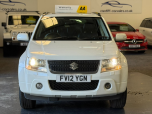 2012 Suzuki Grand Vitara 2.4 Vvt Sz5 in White — image 3