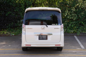 2011 Honda Stepwagon 2.0 Spada Z 5dr 8 Seats in White — image 6