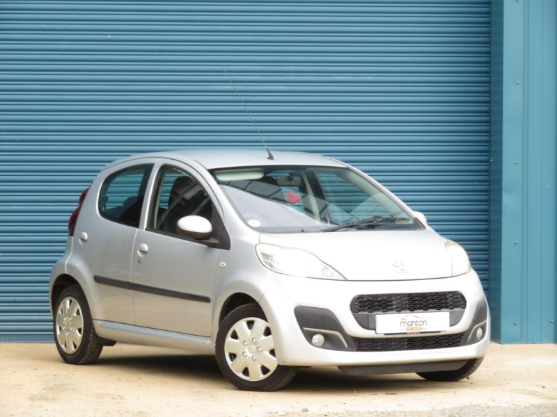 2012 Peugeot 107 1.0 12v Active Euro 5 5dr in Silver — image 1