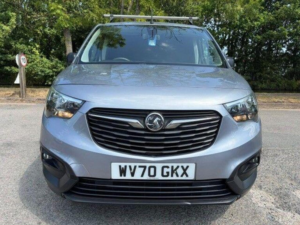 2020 Vauxhall Combo 1.5 Turbo D 2000 Edition Auto L1 H1 Euro 6 (s/s) 4dr in Grey — image 2