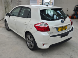 2012 Toyota Auris 1.8 Vvt-H T4 in White — image 5