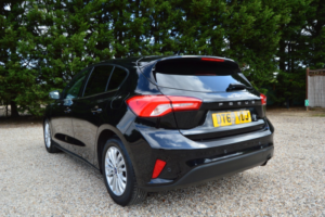 2020 Ford Focus 1.0 T Ecoboost Titanium in Black — image 4
