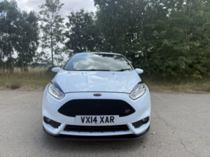 2014 Ford Fiesta 1.6 T Ecoboost St-2 in White — image 5
