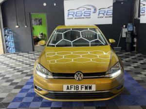 2018 Volkswagen Golf 1.5 Tsi Evo Gt in Yellow — image 2