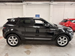 2012 Land Rover Range Rover Evoque 2.2 Td4 Pure in Black — image 6