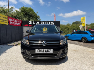 2014 Volkswagen Tiguan 2.0 Tdi Bluemotion Tech Match DSG 4WD Euro 5 (s/s) 5dr in Black — image 2