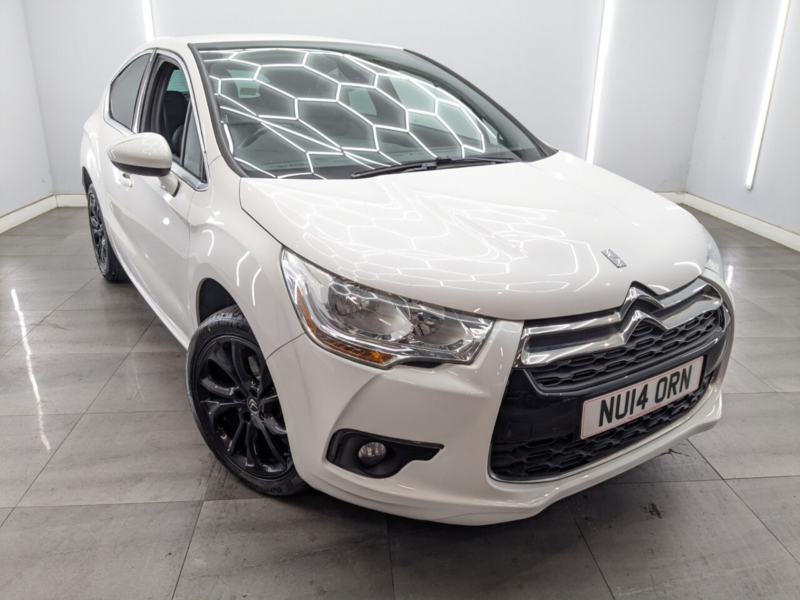 2014 Citroen Ds4 2.0 Hdi Dstyle Hatchback 5dr Diesel Manual Euro 5 (135 Ps) in White — image 1