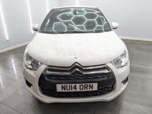 2014 Citroen Ds4 2.0 Hdi Dstyle Hatchback 5dr Diesel Manual Euro 5 (135 Ps) in White — image 3