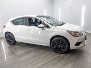 2014 Citroen Ds4 2.0 Hdi Dstyle Hatchback 5dr Diesel Manual Euro 5 (135 Ps) in White — image 5