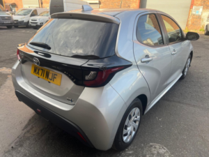 2021 Toyota Yaris 1.5 Petrol Hybrid in Silver — image 5