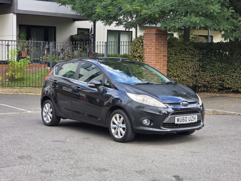 2010 Ford Fiesta 1.4 Zetec Hatchback 5dr Petrol Manual (133 G/km, 94 Bhp) in Black — image 1