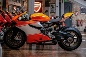 2016 Ducati 1199 Superleggera 1199 Superleggera No: 488 Of 500 in Red — image 3