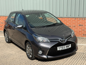 2015 Toyota Yaris 1.33 Dual Vvt-I Excel Multidrive S Euro 5 5dr Euro 5 in Grey — image 6