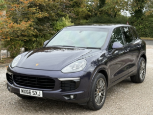 2016 Porsche Cayenne 3.6 in Blue — image 4