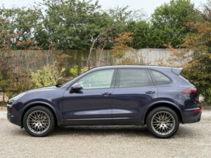 2016 Porsche Cayenne 3.6 in Blue — image 5