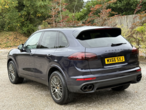 2016 Porsche Cayenne 3.6 in Blue — image 6