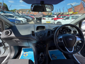2016 Ford Fiesta 1.25 Style Euro 6 5dr in White — image 2