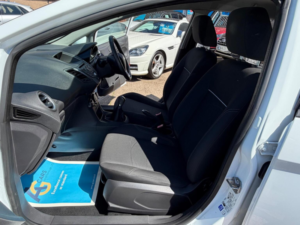 2016 Ford Fiesta 1.25 Style Euro 6 5dr in White — image 4
