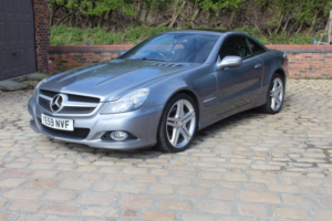 2009 Mercedes-Benz Sl 3.0 Sl300 7g-Tronic 2dr in Silver — image 2