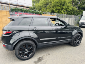 2016 Land Rover Range Rover Evoque 2.0 Td4 Se Tech in Black — image 4