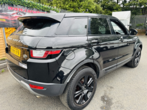 2016 Land Rover Range Rover Evoque 2.0 Td4 Se Tech in Black — image 5