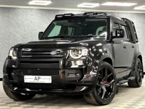2025 Land Rover Defender 110 3.0 D250 Mhev X-Dynamic Se Auto 4WD Euro 6 (s/s) 5dr in Black — image 4