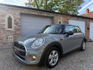 2017 MINI Hatch