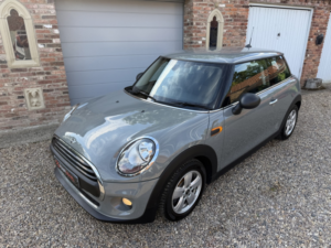 2017 MINI Hatch 1.2 One 3-Door Hatch in Grey — image 2