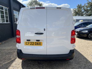 2022 Peugeot Expert 1.5 Bluehdi 1000 Professional Premium in White — image 4