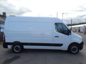 2020 Renault Master 2.3 Dci Mm35 Fwd Mwb L2h2 Euro 6 in White — image 5