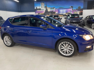 2017 SEAT Leon 1.2 Tsi Se Dynamic Technology Euro 6 (s/s) 5dr in Blue — image 2