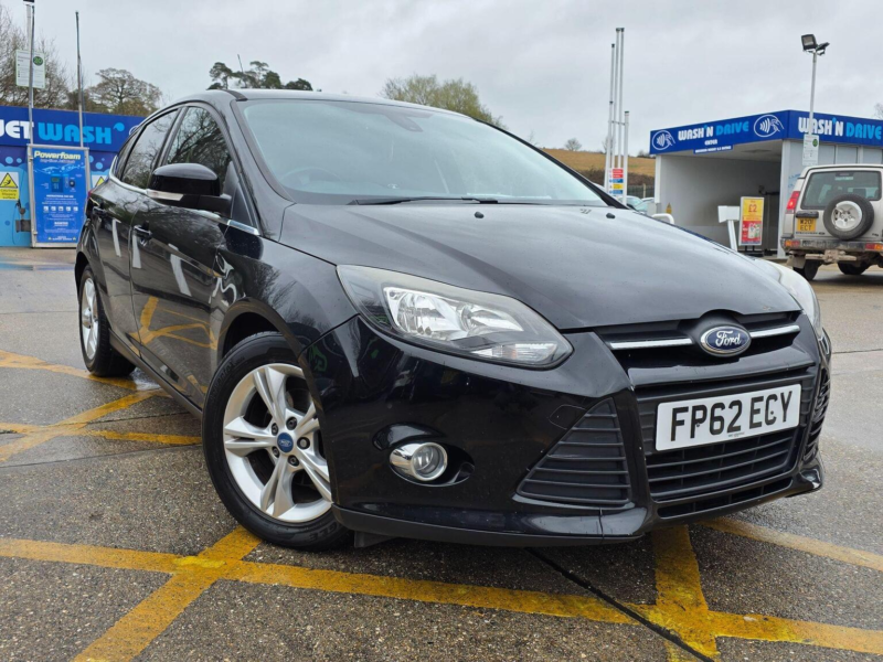 2012 Ford Focus 1.6 Tdci Zetec Euro 5 (s/s) 5dr in Black — image 1