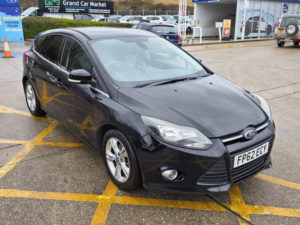 2012 Ford Focus 1.6 Tdci Zetec Euro 5 (s/s) 5dr in Black — image 3
