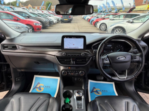 2019 Ford Focus 2.0 Ecoblue Vignale Auto Euro 6 (s/s) 5dr in Black — image 2