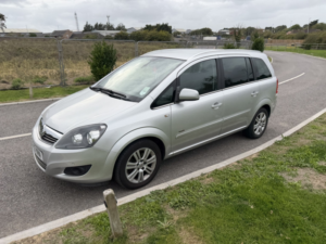 2013 Vauxhall Zafira 1.6 16v Design in Silver — image 3