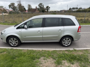 2013 Vauxhall Zafira 1.6 16v Design in Silver — image 6