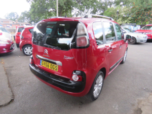 2016 Citroen C3 Picasso 1.2 Puretech Edition Euro 6 5dr in Red — image 5