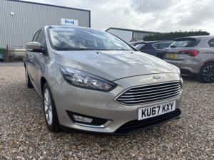 2017 Ford Focus 1.0 T Ecoboost Titanium in Silver — image 2