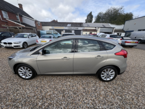 2017 Ford Focus 1.0 T Ecoboost Titanium in Silver — image 6