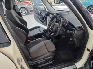 2018 MINI Hatch 2.0 Cooper S Hatchback 5dr Petrol Manual Euro 6 (s/s) (192 Ps) in White — image 2