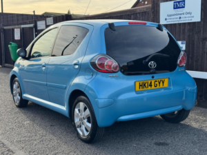 2014 Toyota Aygo 1.0 Vvt-I Move Euro 5 5dr in Blue — image 2