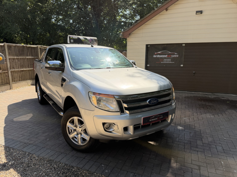 2015 Ford Ranger 2.2 Tdci Limited 1 Crew Cab in Silver — image 1